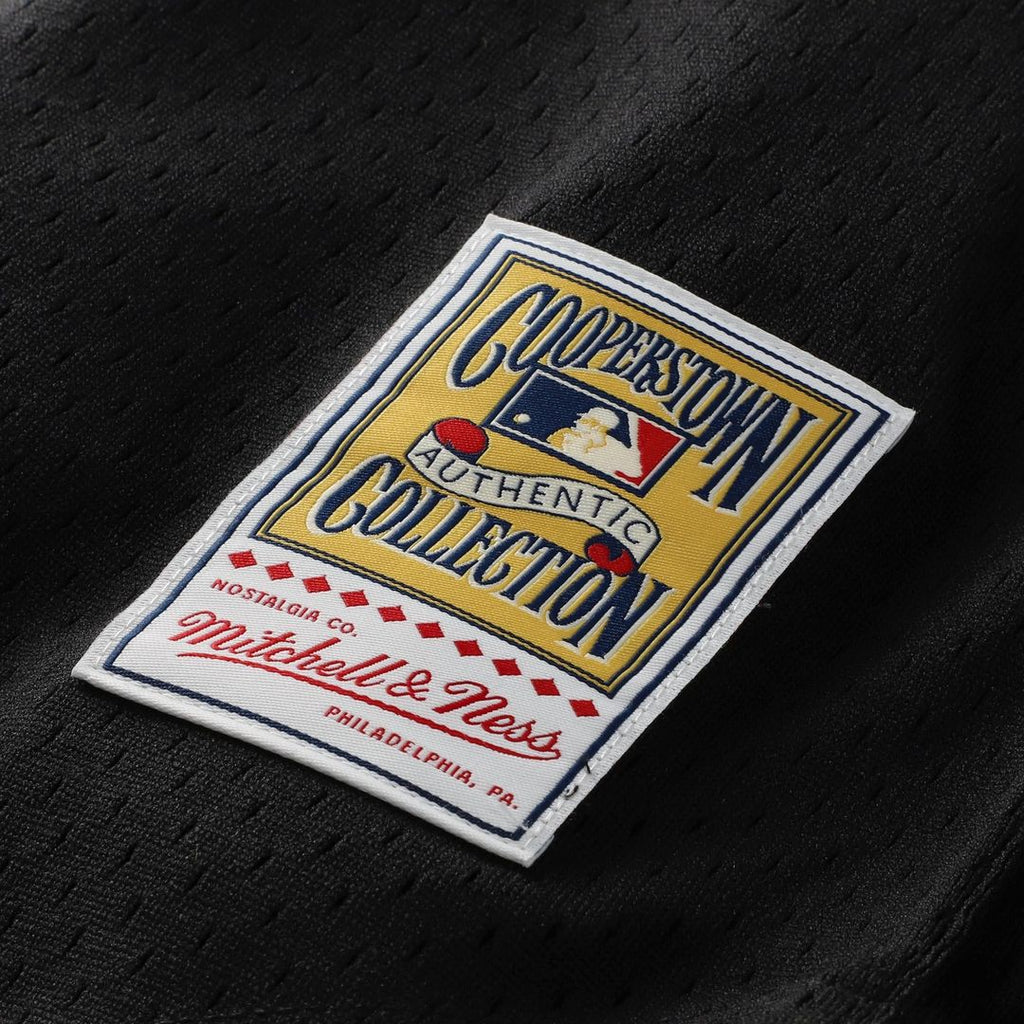 Cincinnati Reds Mitchell & Ness Barry Larkin Cooperstown Collection Mesh Batting Practice Button-Up Baseball Jersey - Black